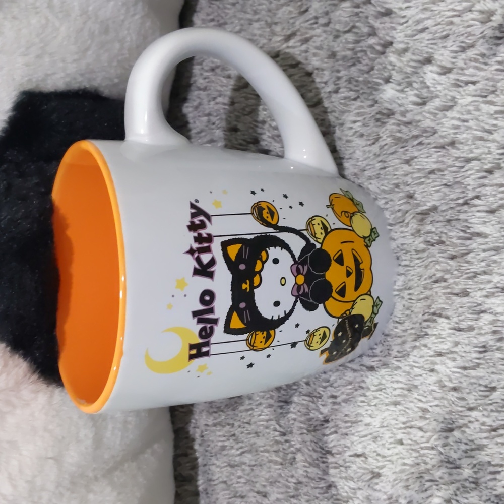 Hello Kitty Bundle - Picture 6 of 6